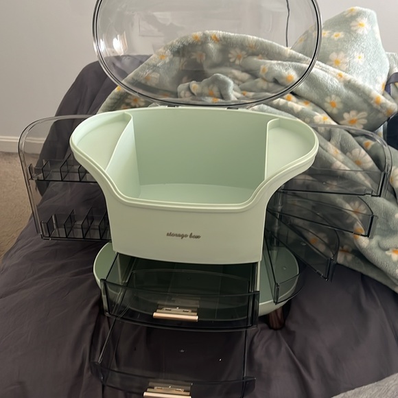 Mint green storage box - Picture 6 of 7